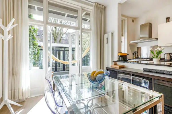 Van der Hoopstraat - Amsterdam